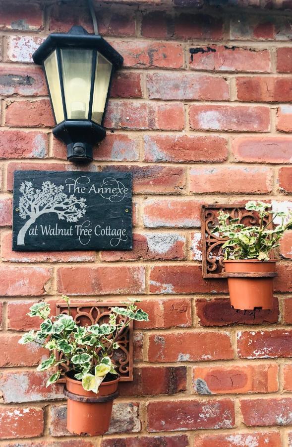 The Annexe At Walnut Tree Cottage Hope under Dinmore Exteriör bild